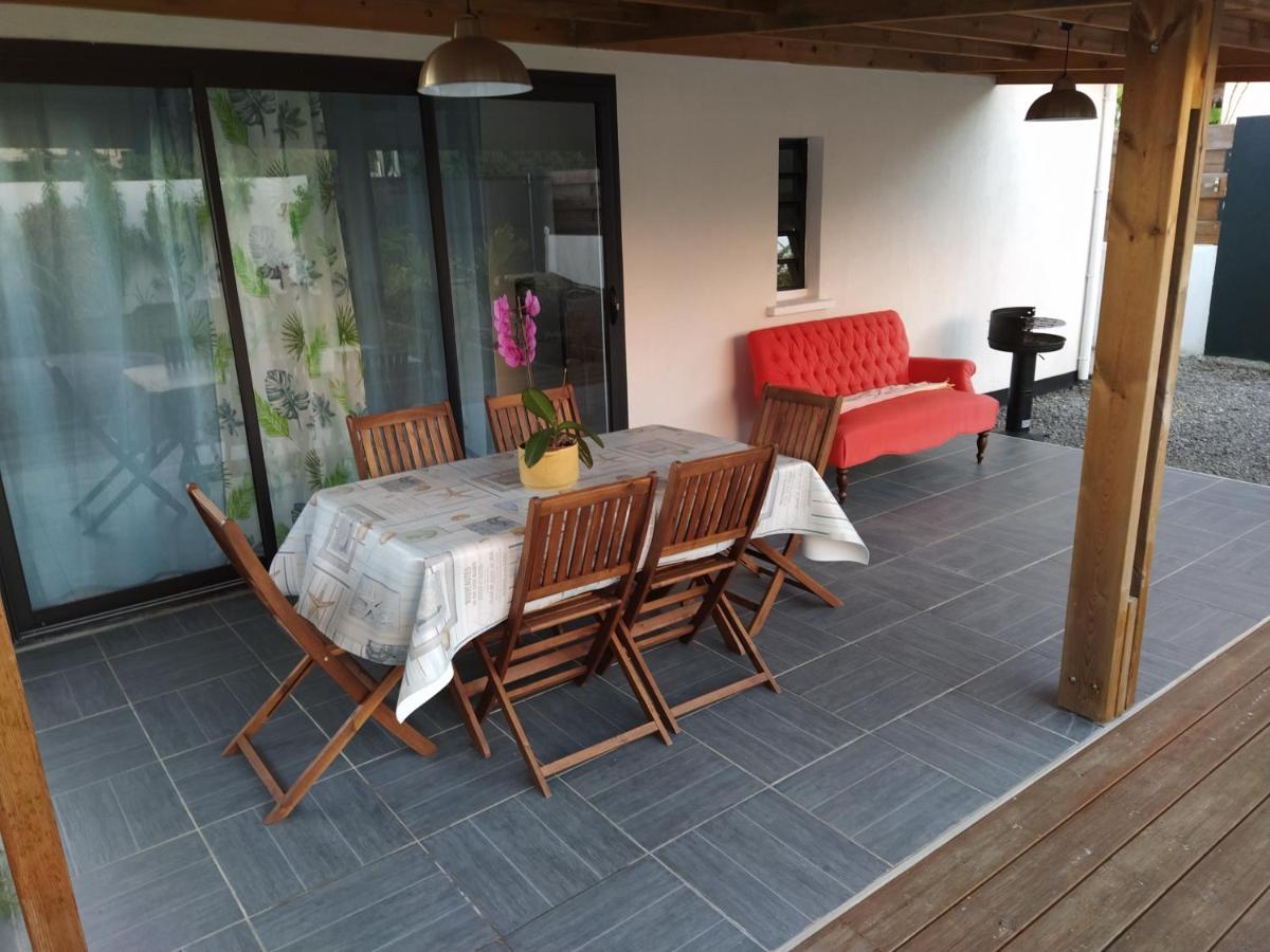 Jolie Maison T3 A St Pierre, 2 Chambres Avec Sdb, Grande Varangue, Jardin Сен-Пьер Экстерьер фото
