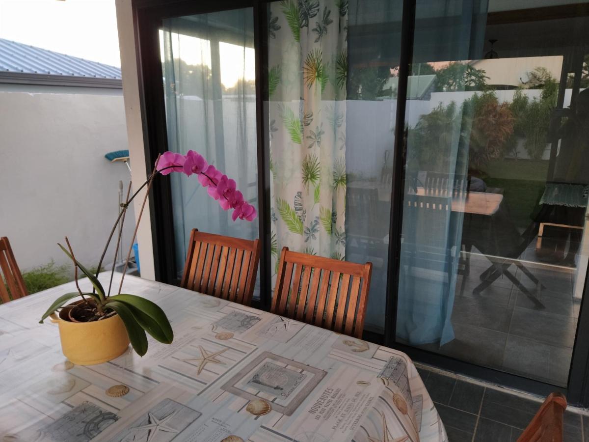 Jolie Maison T3 A St Pierre, 2 Chambres Avec Sdb, Grande Varangue, Jardin Сен-Пьер Экстерьер фото